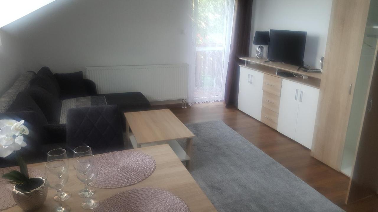 Apartman Zlata Rybka Podhájska Eksteriør billede