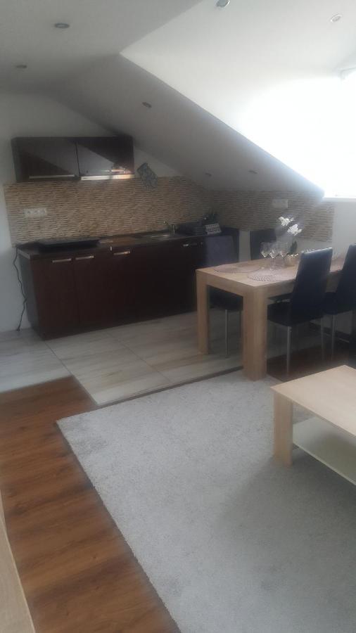 Apartman Zlata Rybka Podhájska Eksteriør billede
