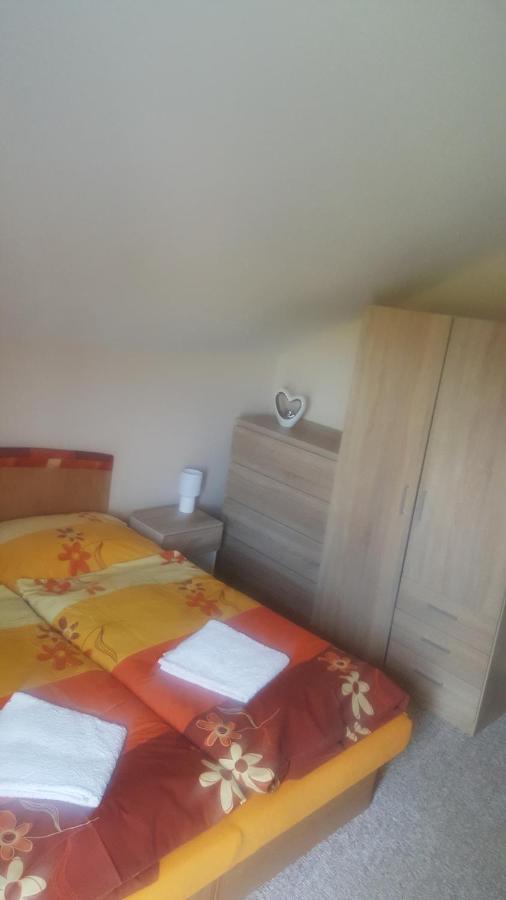Apartman Zlata Rybka Podhájska Eksteriør billede