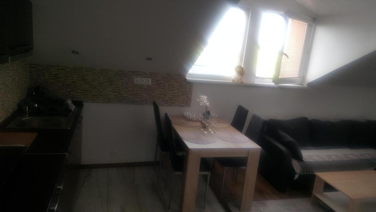 Apartman Zlata Rybka Podhájska Eksteriør billede